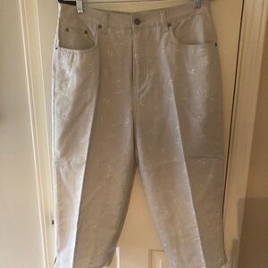 Bill Blass womens 100% cotton slimming easy fit capri jeans size 14 ivory shade